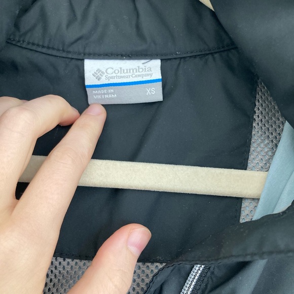 Columbia rain jacket size XS excellent condition black - Picture 3 of 6